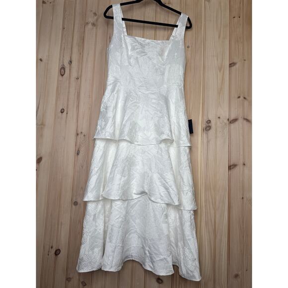 NWT Lulus Elinore White Jacquard Tiered Midi Dress Wedding Cocktail Size M - Picture 2 of 8
